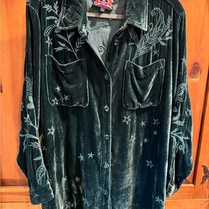 Johnny Was L Oversized Patch Pocket Emerald  Green Velvet Shirt